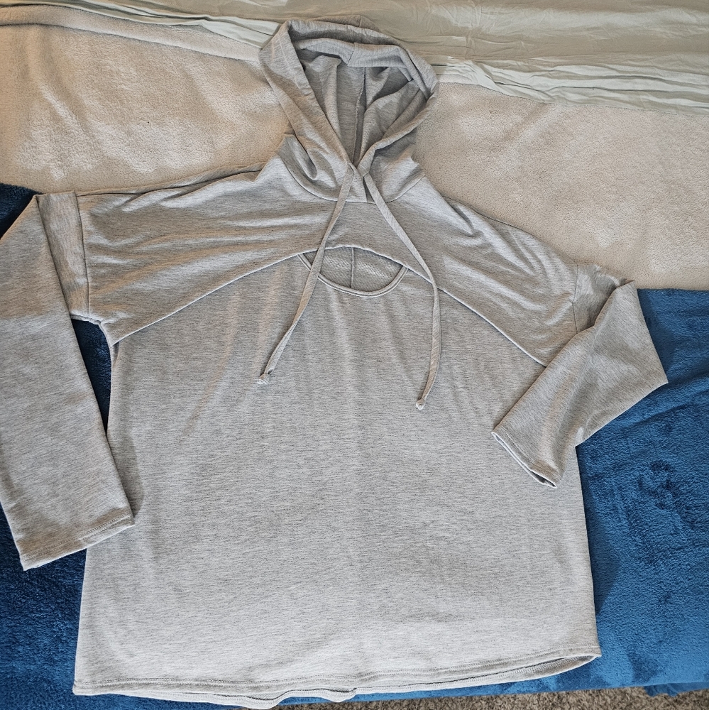 NWOT White Birch 1X Hooded Sweater with cut out - Picture 3 of 11